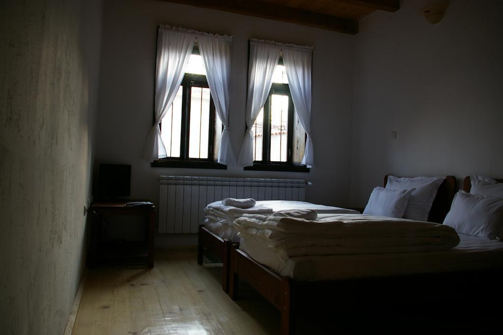Mutafova Guest House Veliki Preslav Camera foto